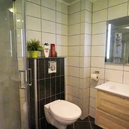 With Two Bedrooms And Parking Apartment