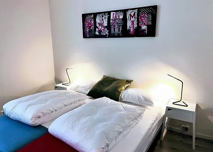 With Two Bedrooms And Parking 아파트 스타방에르