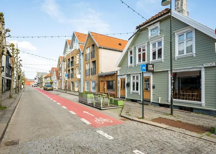 아파트 With Two Bedrooms And Parking